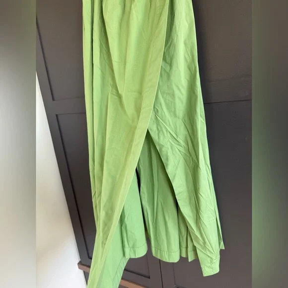 NWT • Abercrombie & Fitch One-Shoulder Cutout Maxi Green Dress • Large - Picture 4 of 10